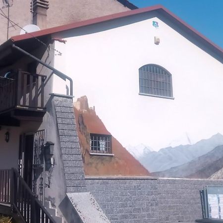 Casa Del Rustico, Indipendente Vista Sacra Con Dipinto Villa Caprie Exterior photo